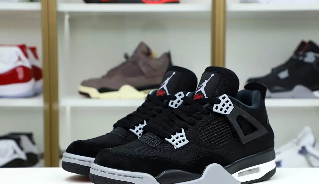 AIR JORDAN 